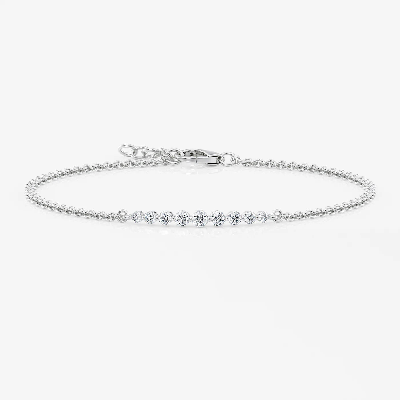 Graduated Diamond Bracelet in 18K Gold