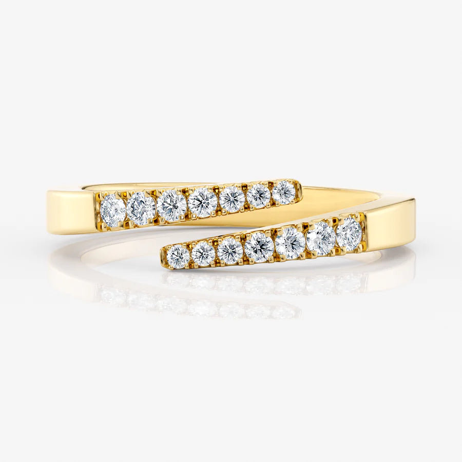 Open Single-Row Diamond Ring in 18K Gold